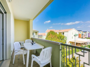 Apartment Robinia-Pinetine-3 by Interhome Duna Verde